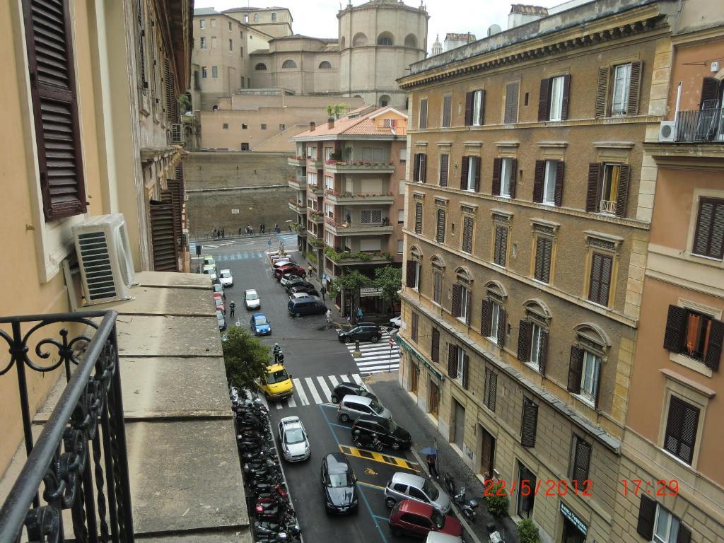 Ely Ai Musei Vaticani 2* Rom